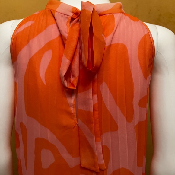 Dress - Picture 3 of 5